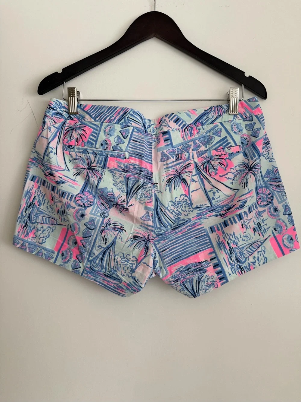 Lilly Pulitzer Blue and Pink Tropical Print  Shorts size 6 - Picture 4 of 6